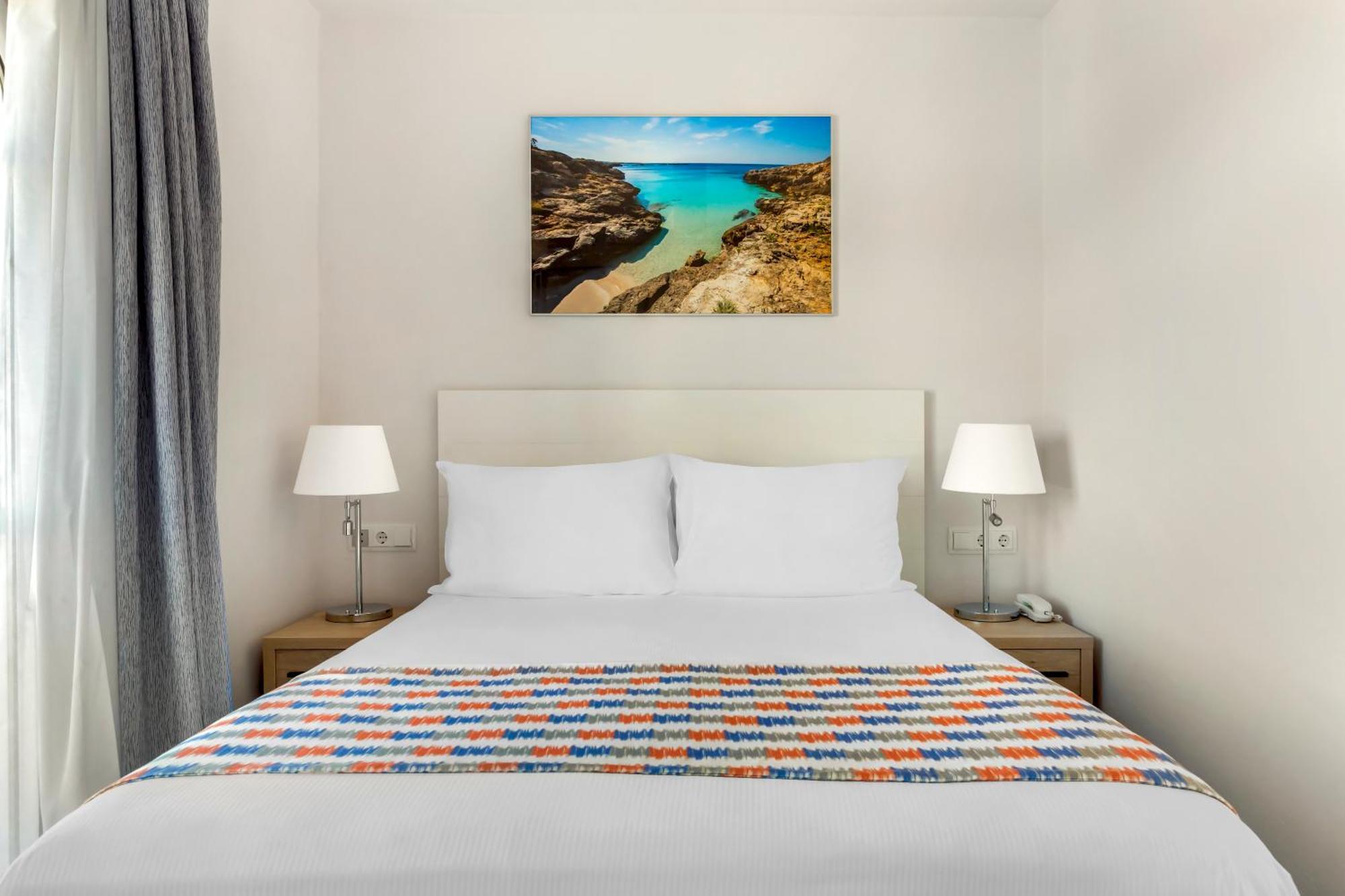 White Sands Beach Club Arenal d'en Castell Extérieur photo